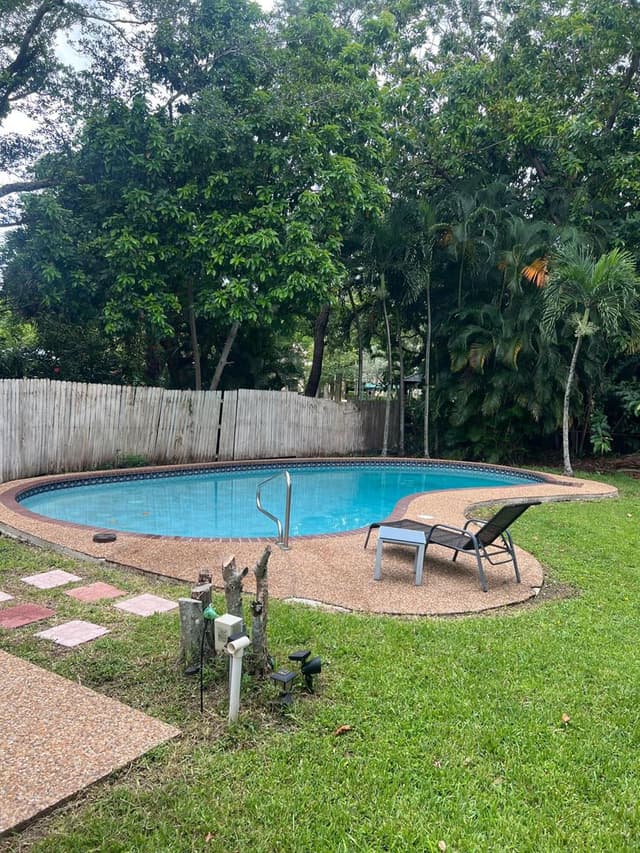 8586 NW 23rd Manor, Coral Springs FL 33065 - Coral Springs, FL - Photo 4
