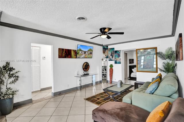 6280 SW 8th Pl, North Lauderdale FL 33068 - North Lauderdale, FL - Photo 3