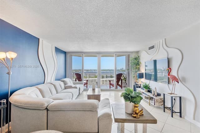 18031 Biscayne Blvd # 1401, Aventura FL 33160 - Aventura, FL - Photo 3