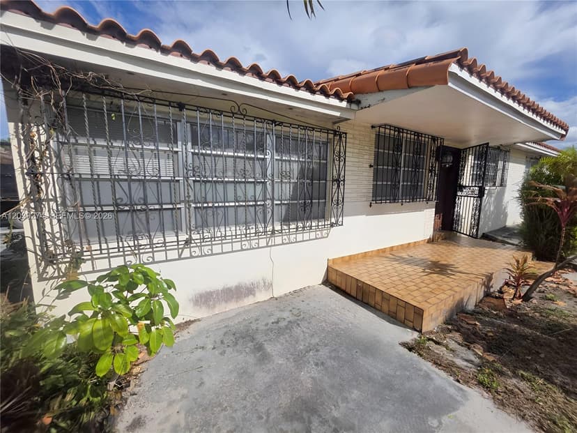 405 SE 4th Ave, Hialeah FL 33010