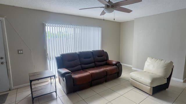 407 Arabian Road, Palm Springs FL 33461 - Palm Springs, FL - Photo 2