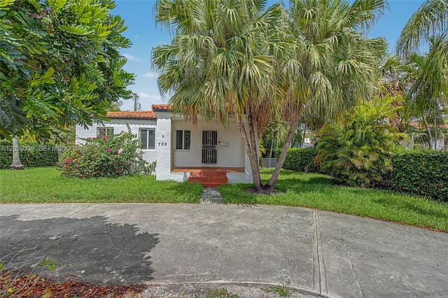 702 Boabadilla, Coral Gables FL 33134 - Coral Gables, FL - Photo 2