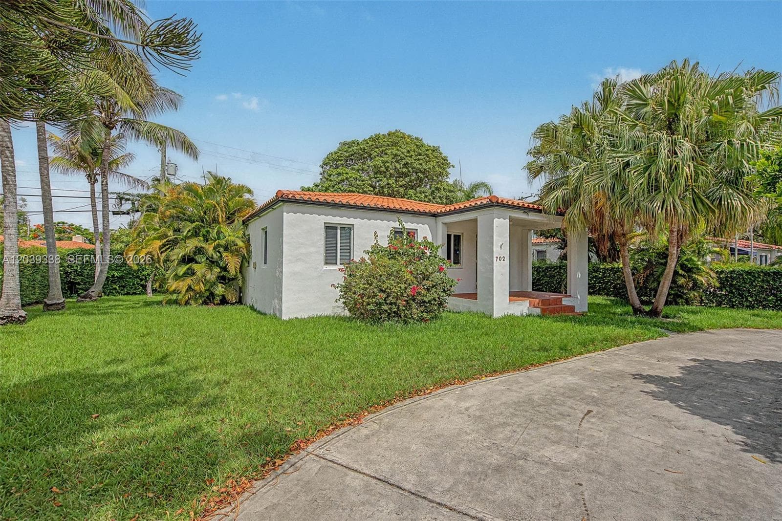 702 Boabadilla, Coral Gables FL 33134 - Coral Gables, FL - Photo 1