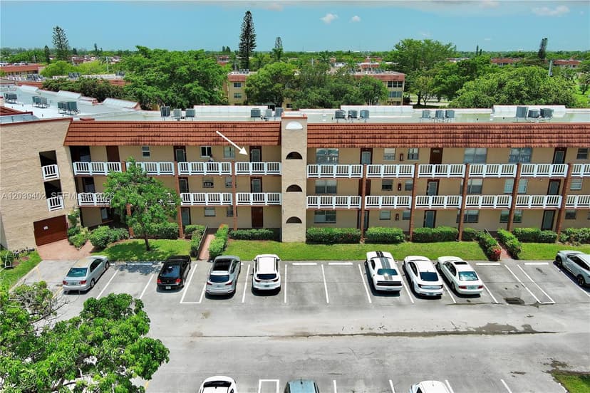 9281 Sunrise Lakes Blvd # 308, Sunrise FL 33322
