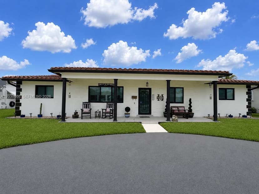 4301 Adams St, Hollywood FL 33021