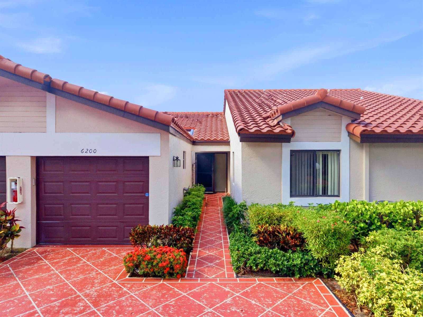 6200 Kings Gate Circle, Delray Beach FL 33484