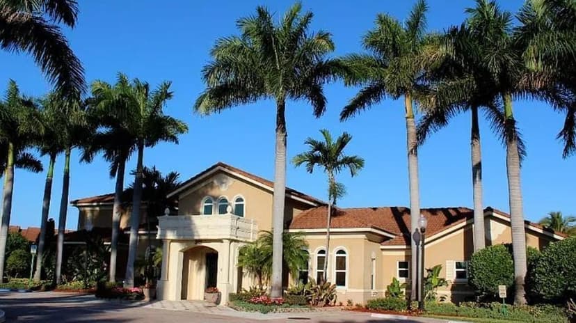 902 Villa Circle, Boynton Beach FL 33435
