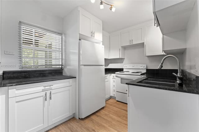 10544 SW 182nd St, Miami FL 33157 - Miami, FL - Photo 5