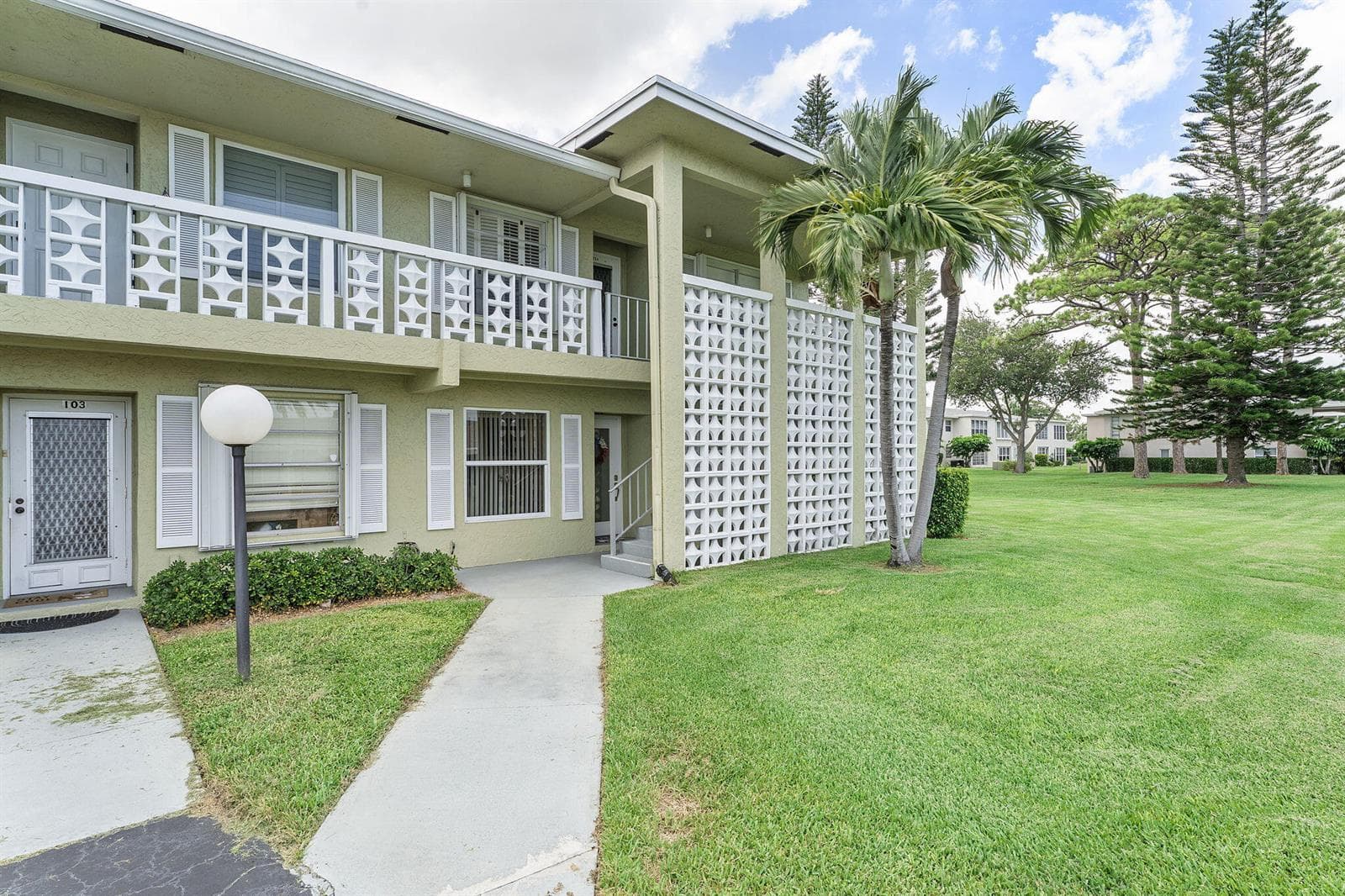 1041 Orange Terrace # 104, Delray Beach FL 33445 - Delray Beach, FL - Photo 1