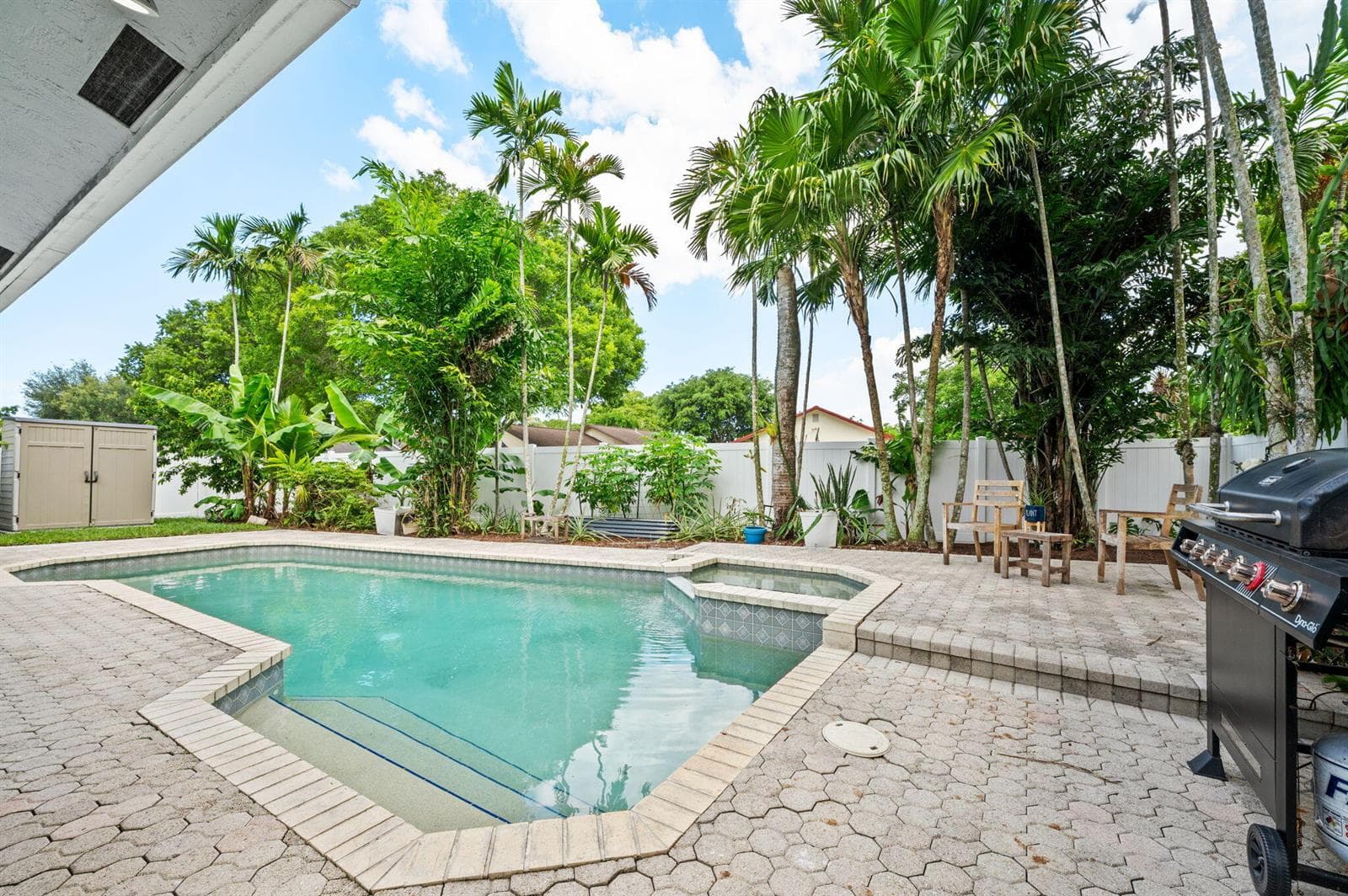 5591 SW 99th Avenue, Cooper City FL 33328