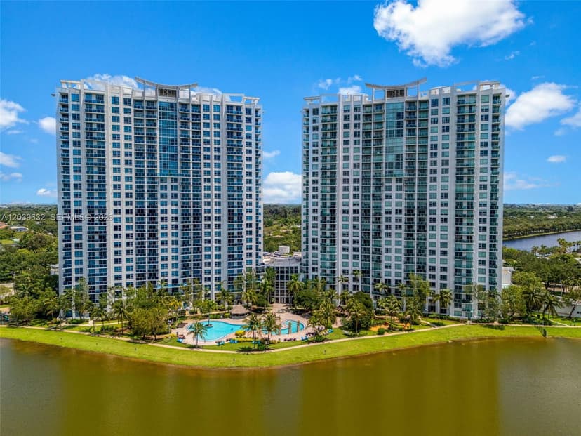 2641 N Flamingo Rd # 304N, Sunrise FL 33323