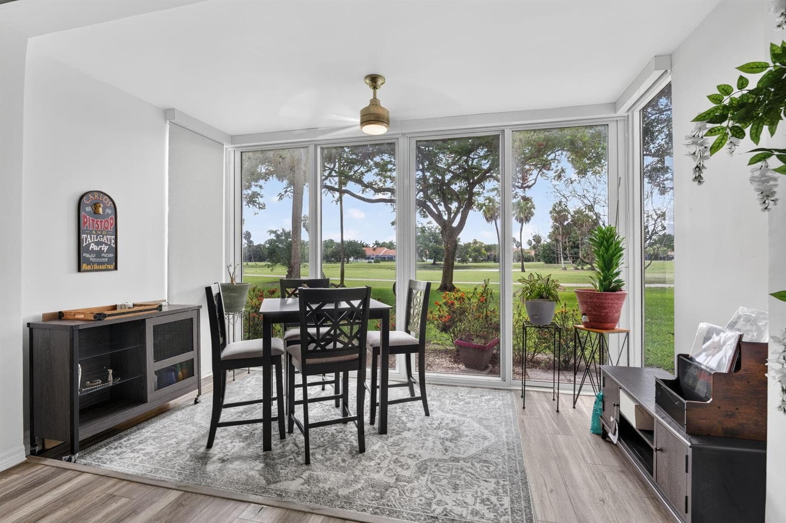 3960 Oaks Clubhouse # 110, Pompano Beach FL 33069