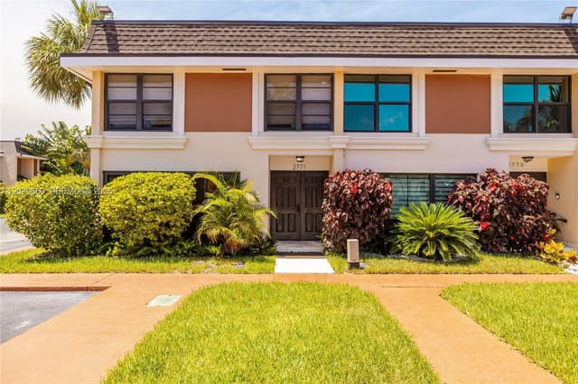 2771 NE 164th St # 12, North Miami Beach FL 33160 - North Miami Beach, FL - Photo 4