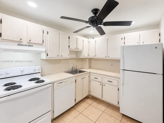 16851 NE 23rd Ave # A308, North Miami Beach FL 33160 - North Miami Beach, FL - Photo 6