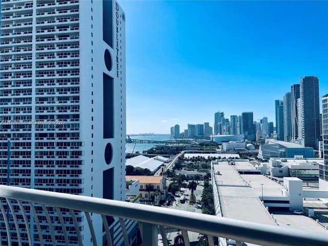 1750 N Bayshore Dr # 2112, Miami FL 33132 - Miami, FL - Photo 2