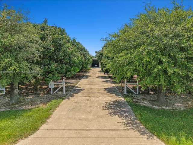 33300 SW 202nd Ave, Homestead FL 33034 - Homestead, FL - Photo 4