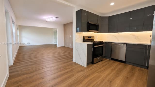 1155 Hayes St, Hollywood FL 33019 - Hollywood, FL - Photo 7