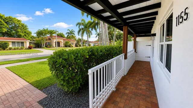 1155 Hayes St, Hollywood FL 33019 - Hollywood, FL - Photo 3