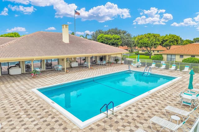 4450 Nutmeg Tree Lane # A, Boynton Beach FL 33436 - Boynton Beach, FL - Photo 4