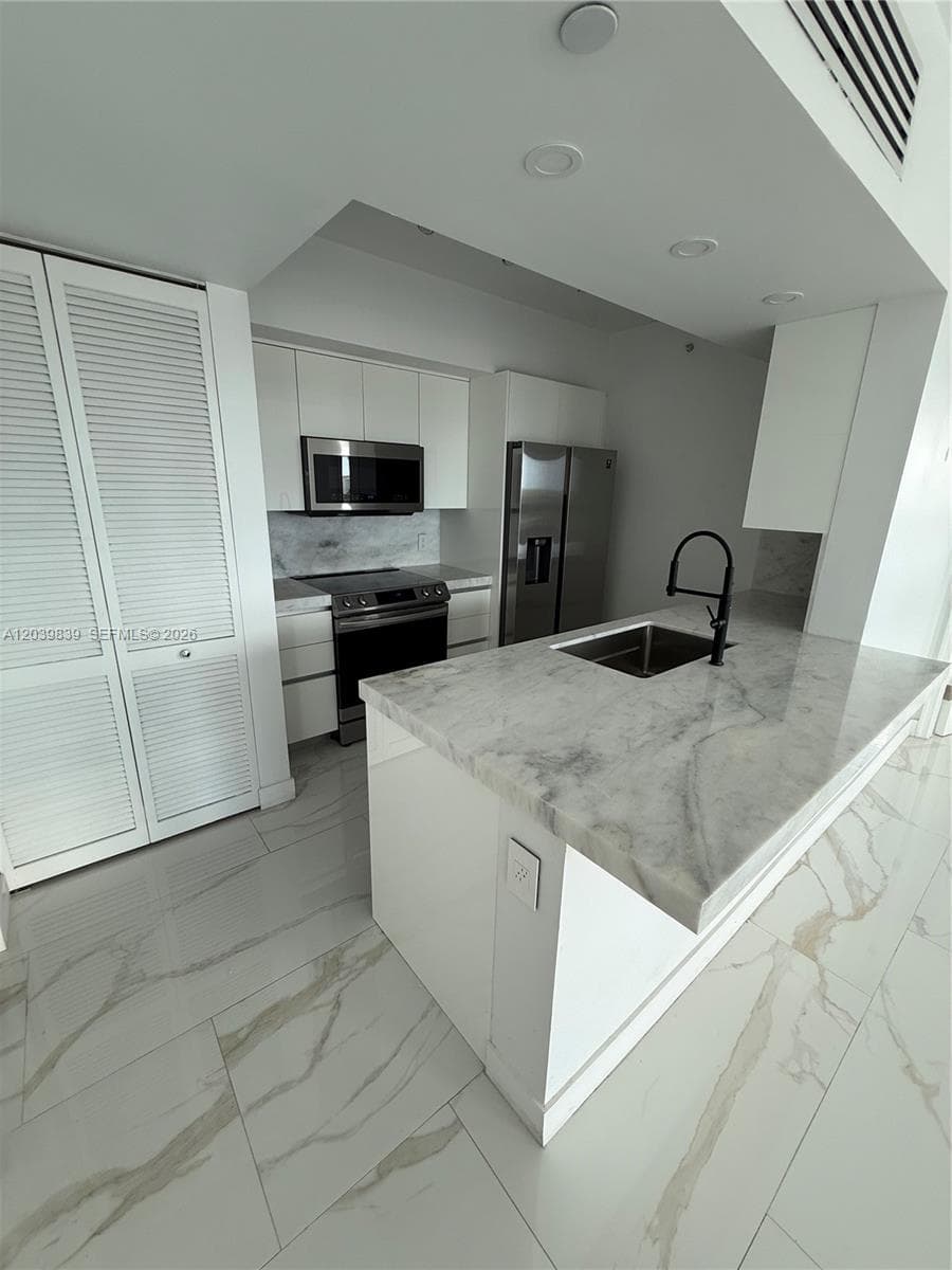 7350 SW 89th St # 1602S, Miami FL 33156