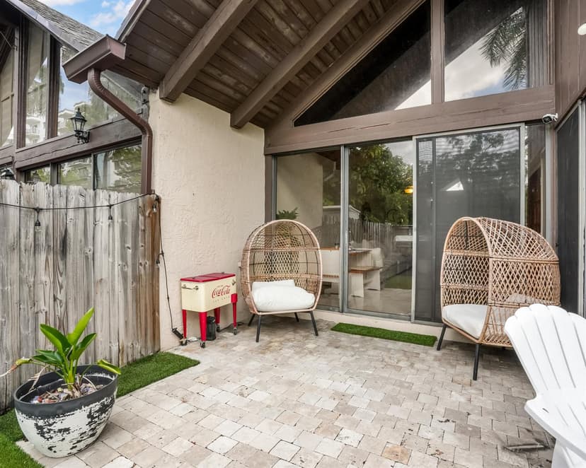 407 N University Drive, Plantation FL 33324