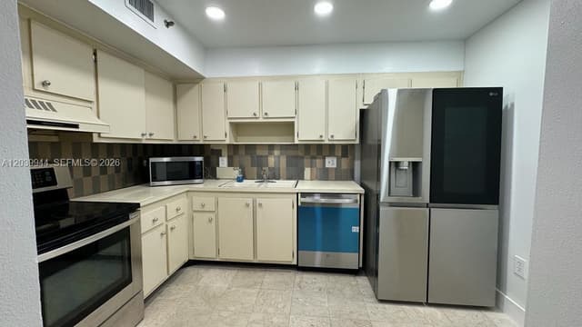 919 Hillcrest Dr # 201, Hollywood FL 33021 - Hollywood, FL - Photo 3