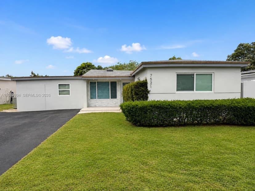 7521 Shalimar St, Miramar FL 33023
