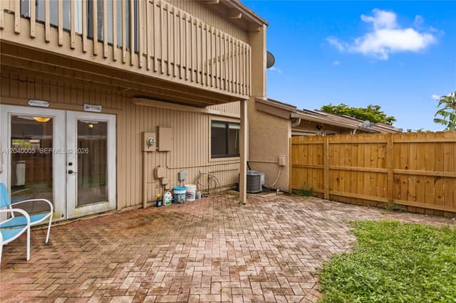 8021 SW 21st Ct, Davie FL 33324 - Davie, FL - Photo 5