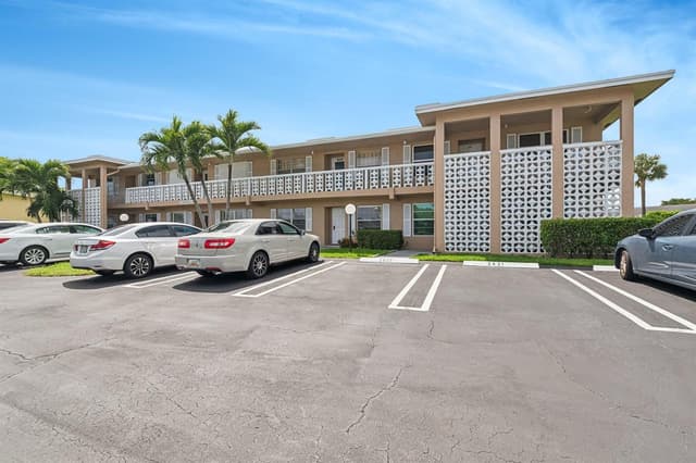 1051 Orange Terrace # 103, Delray Beach FL 33445 - Delray Beach, FL - Photo 5