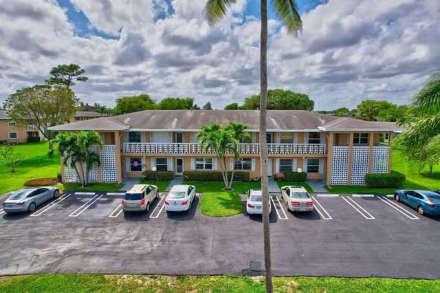 1051 Orange Terrace # 103, Delray Beach FL 33445 - Delray Beach, FL - Photo 4