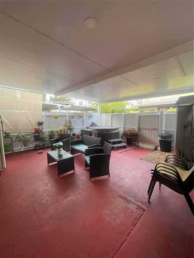 6945 W 2nd Way, Hialeah FL 33014 - Hialeah, FL - Photo 6