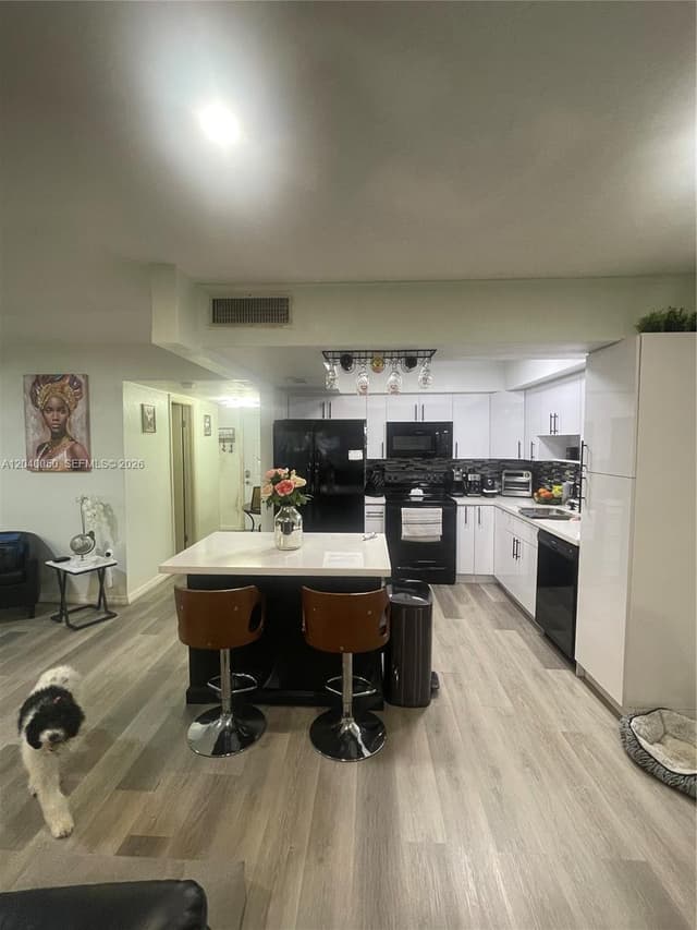 6945 W 2nd Way, Hialeah FL 33014 - Hialeah, FL - Photo 4