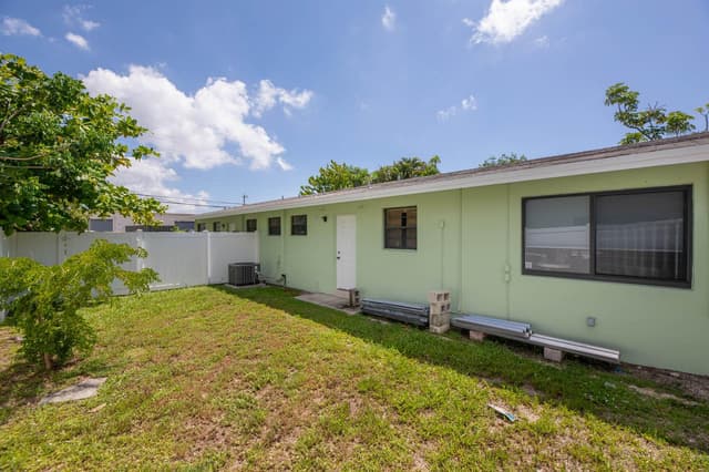 805 NE 40th Street # 3, Oakland Park FL 33334 - Oakland Park, FL - Photo 3
