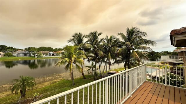 17471 SW 12th St, Pembroke Pines FL 33029 - Pembroke Pines, FL - Photo 2