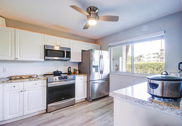 6698 10th Avenue N # 109, Lake Worth FL 33467 - Lake Worth, FL - Photo 2