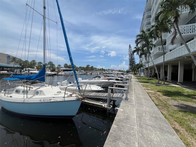 13155 Ixora Ct # 703, North Miami FL 33181 - North Miami, FL - Photo 2