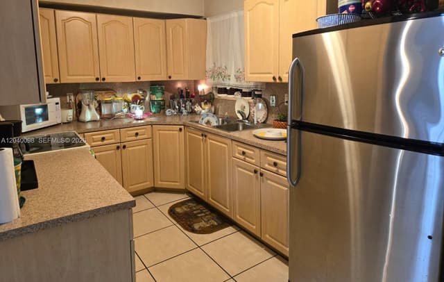 4074 NW 4th St, Miami FL 33126 - Miami, FL - Photo 6
