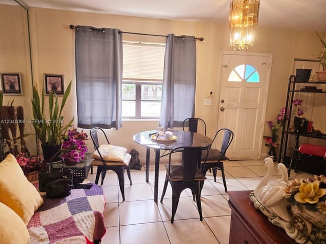 4074 NW 4th St, Miami FL 33126 - Miami, FL - Photo 5