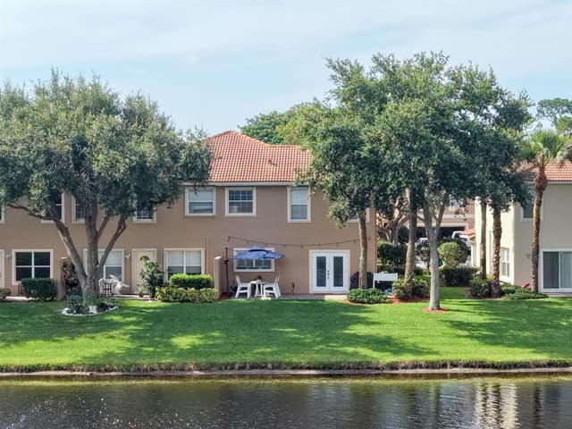 4302 Windmill Palm Way, FL 33463 - Photo 3