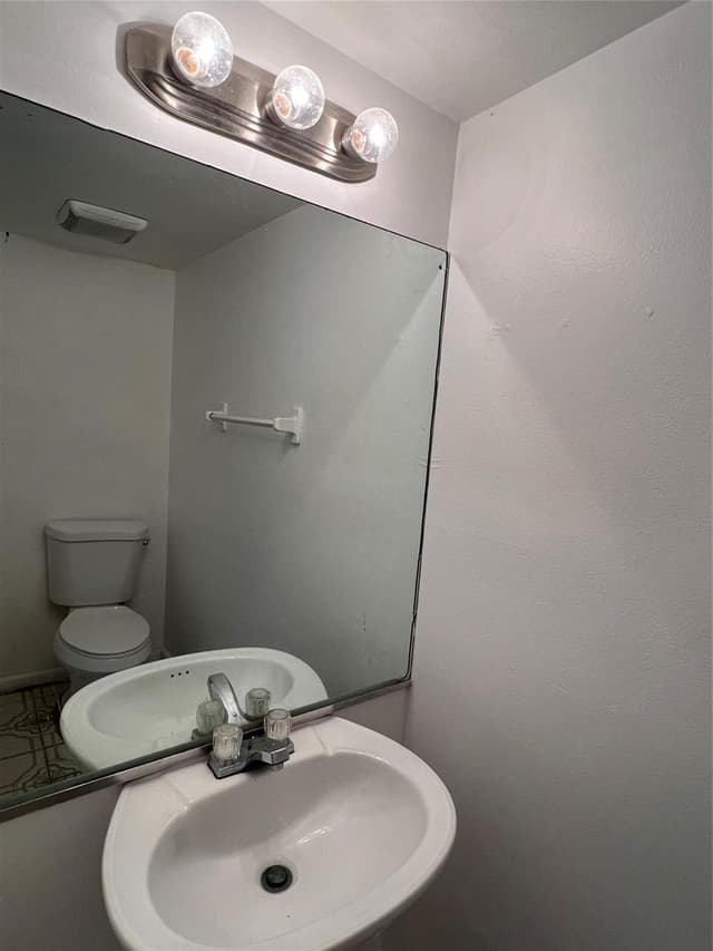 2442 NW 52nd Avenue, Lauderhill FL 33313 - Lauderhill, FL - Photo 5