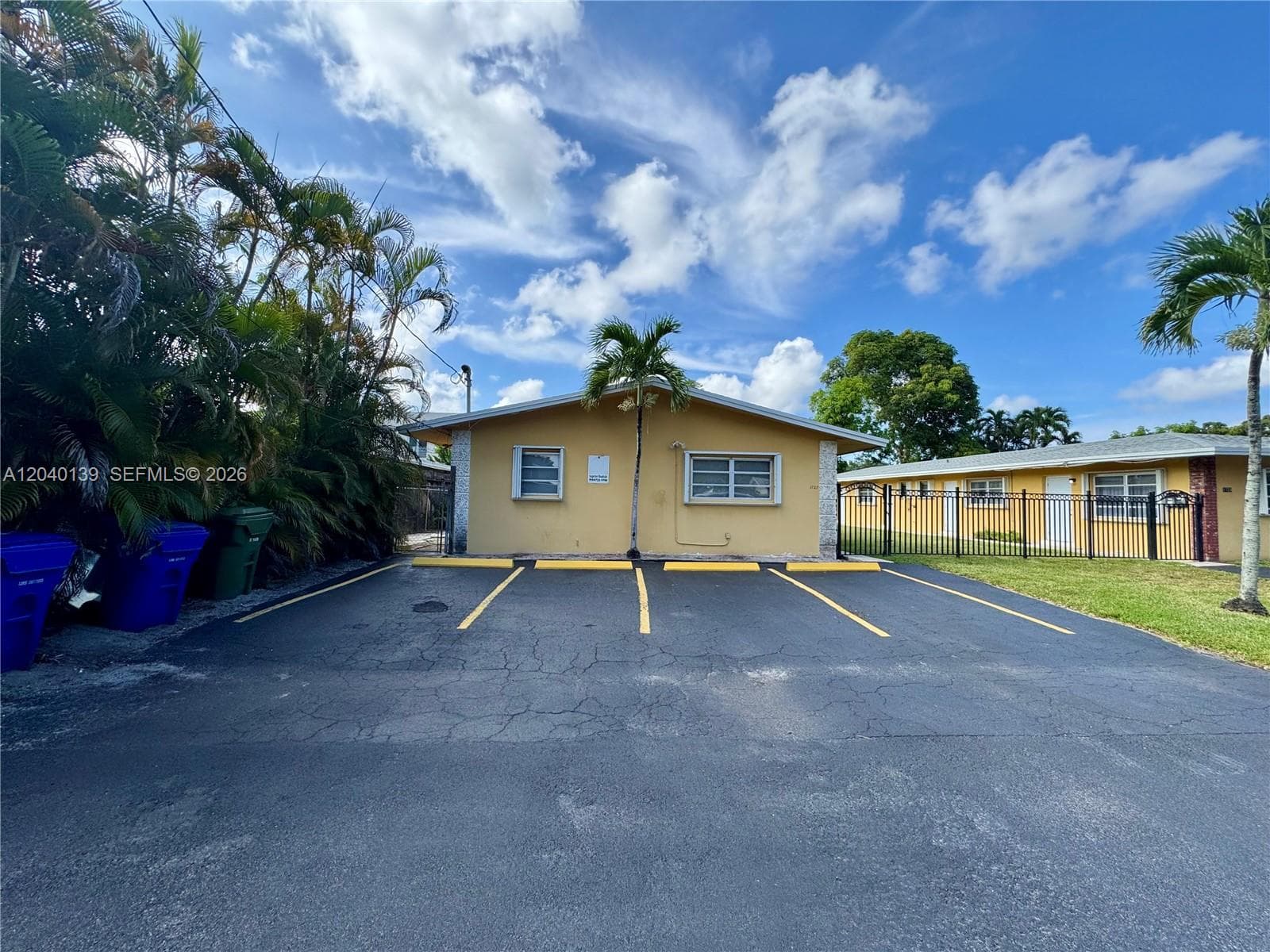 1727 SW 21st St, Fort Lauderdale FL 33315