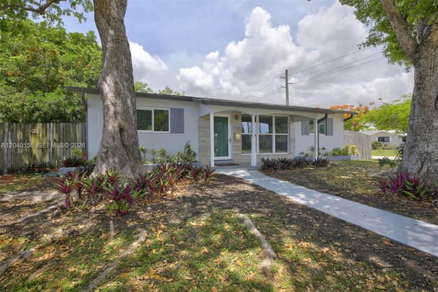 2220 N 40th Ave, Hollywood FL 33021 - Hollywood, FL - Photo 2
