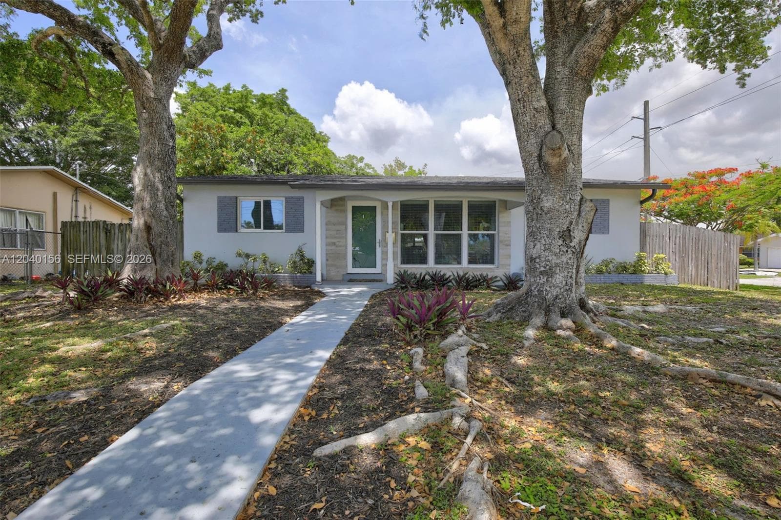 2220 N 40th Ave, Hollywood FL 33021 - Hollywood, FL - Photo 1