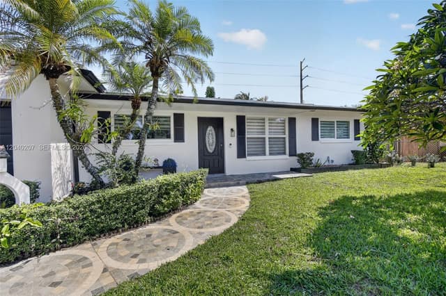 2711 Arthur St, Hollywood FL 33020 - Hollywood, FL - Photo 2