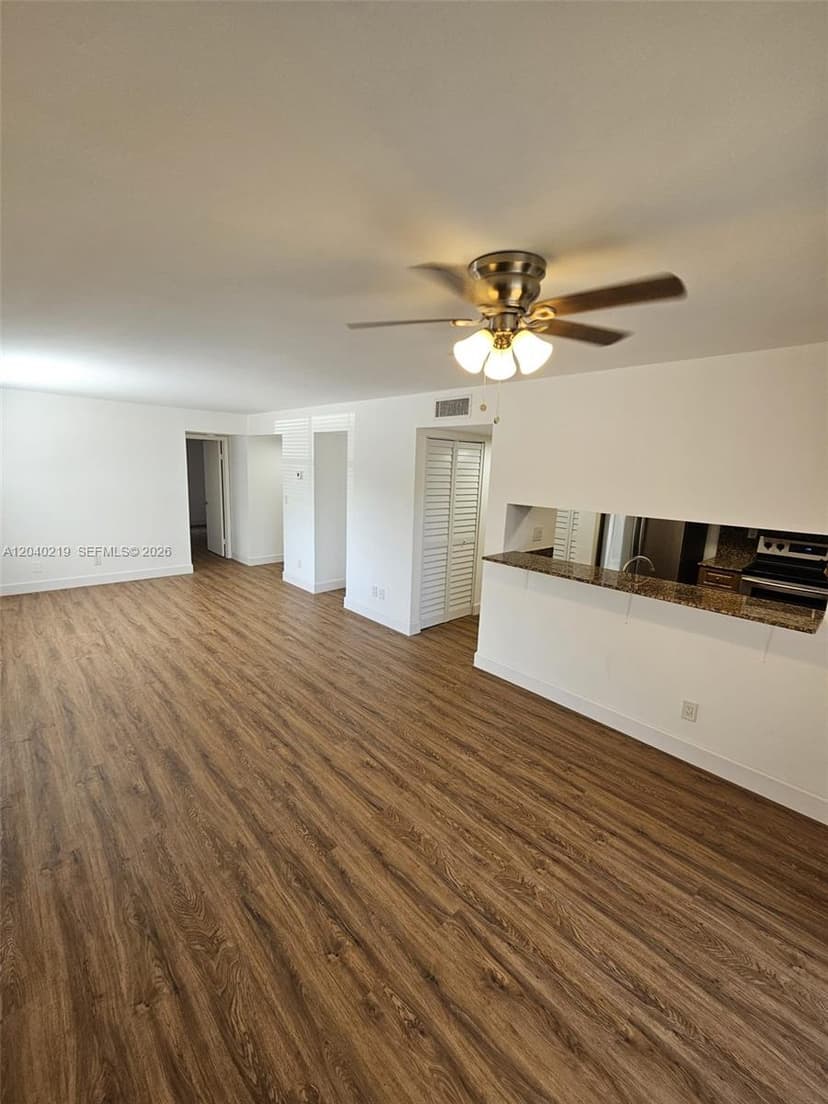 3252 Foxcroft Rd # 216, Miramar FL 33025
