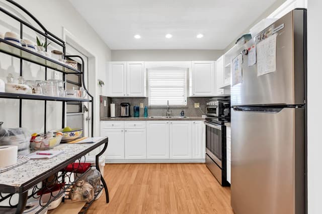 5300 Washington Street Apt D306, Hollywood FL 33021 - Hollywood, FL - Photo 4