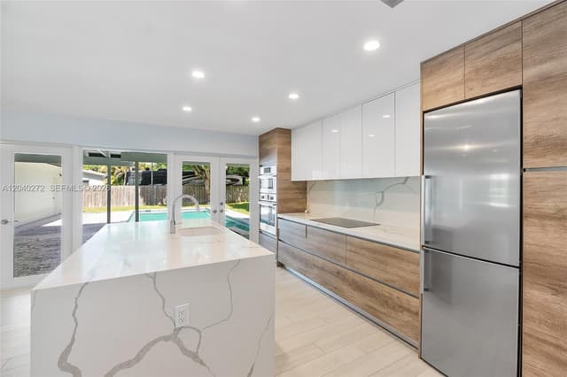 8265 SW 149th Dr, Palmetto Bay FL 33158 - Palmetto Bay, FL - Photo 6