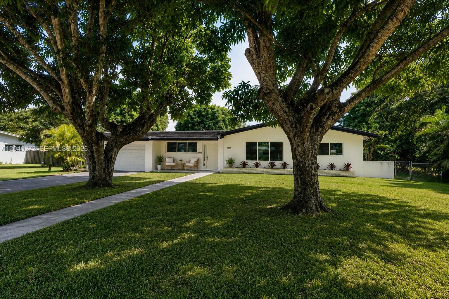 8265 SW 149th Dr, Palmetto Bay FL 33158 - Palmetto Bay, FL - Photo 1