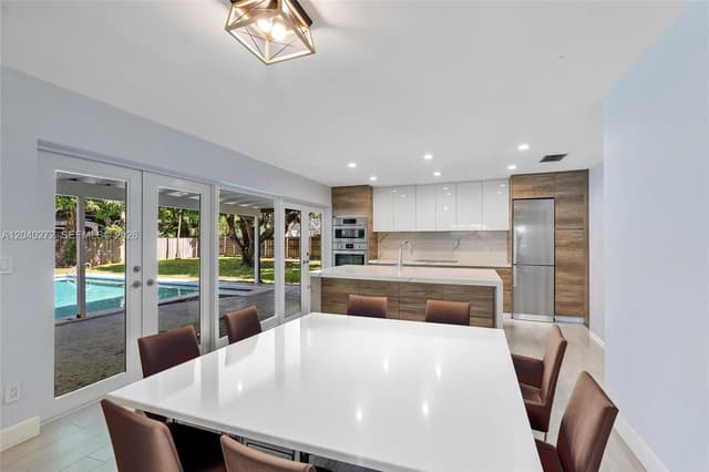 8265 SW 149th Dr, Palmetto Bay FL 33158 - Palmetto Bay, FL - Photo 5