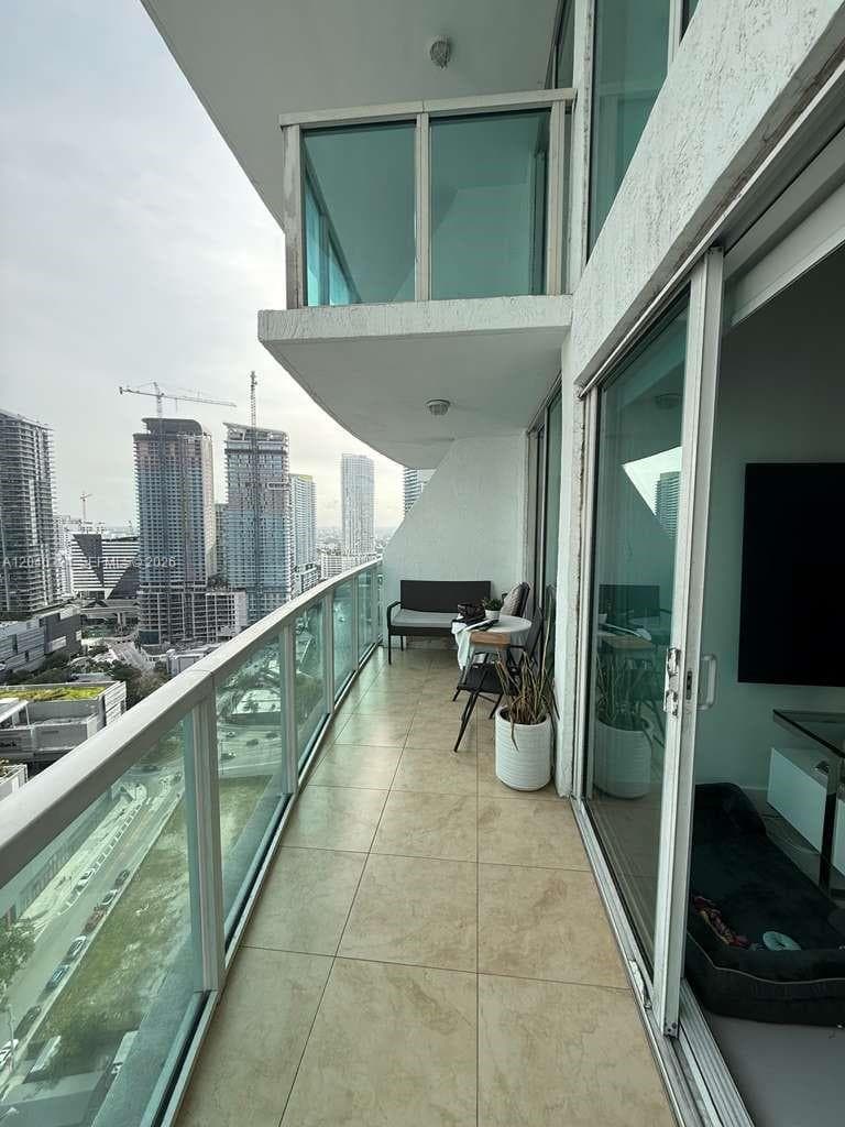 41 SE 5th St # 1708, Miami FL 33131